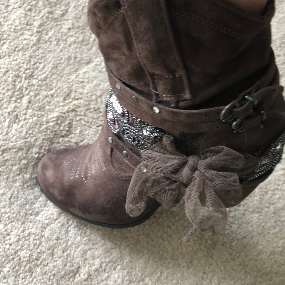 Booties - Picture 3 of 7